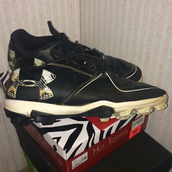 size 8.5 softball cleats - Picture 2 of 3